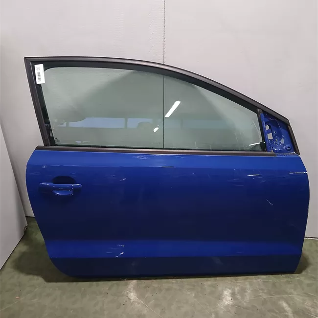 Porta anteriore destra