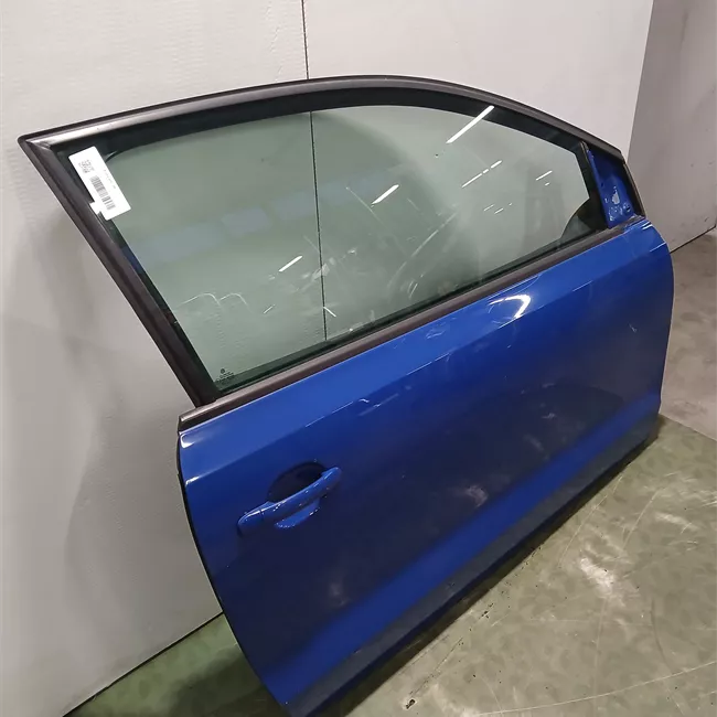 Porta anteriore destra