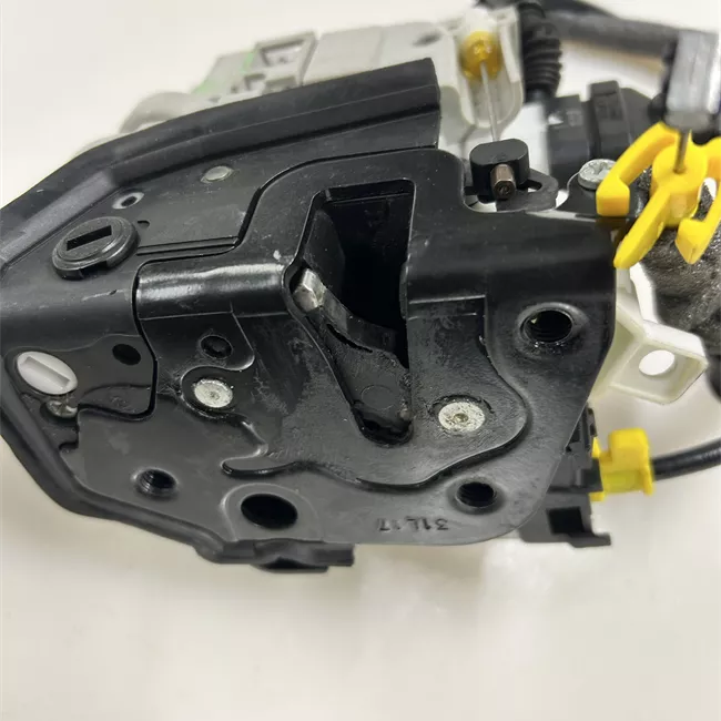 Serratura porta posteriore destra con keyless entry