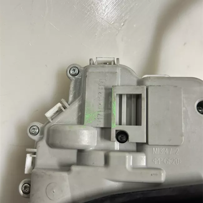 Serratura porta posteriore destra con keyless entry