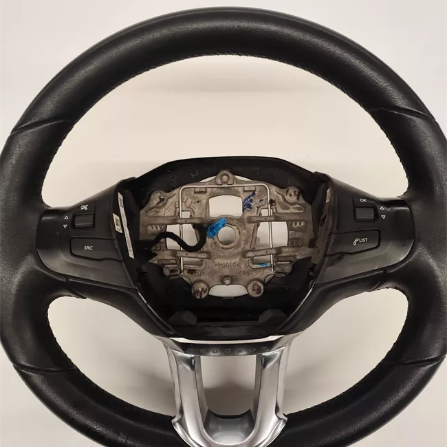 Volante Standing con comando radio