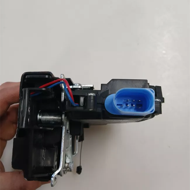 Serratura porta posteriore sinistra senza dispositivo SAFE