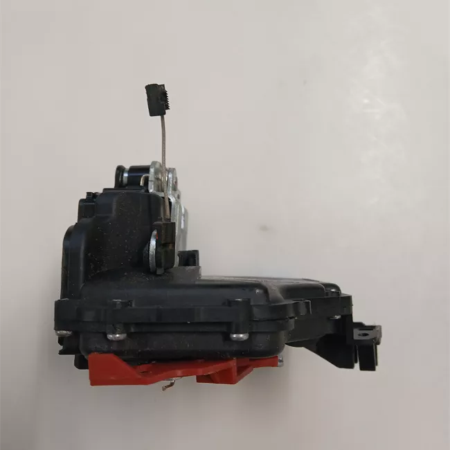 Serratura porta posteriore sinistra senza dispositivo SAFE