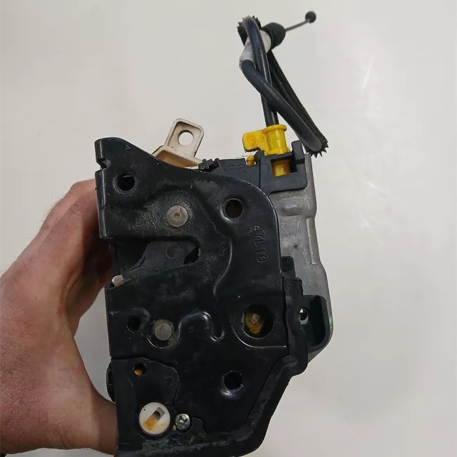 Serratura porta posteriore sinistra