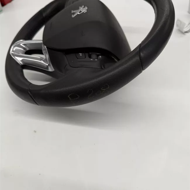 Volante Standing con comando radio nero