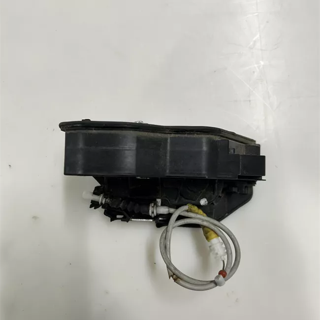 Serratura porta anteriore sinistra