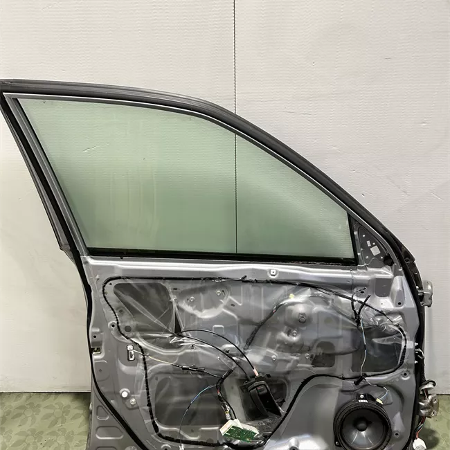 Porta anteriore sinistra