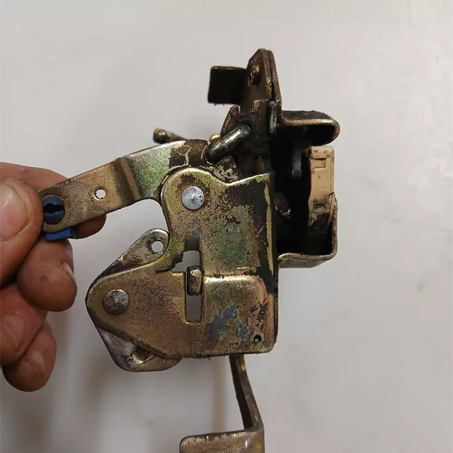 Serratura portello posteriore