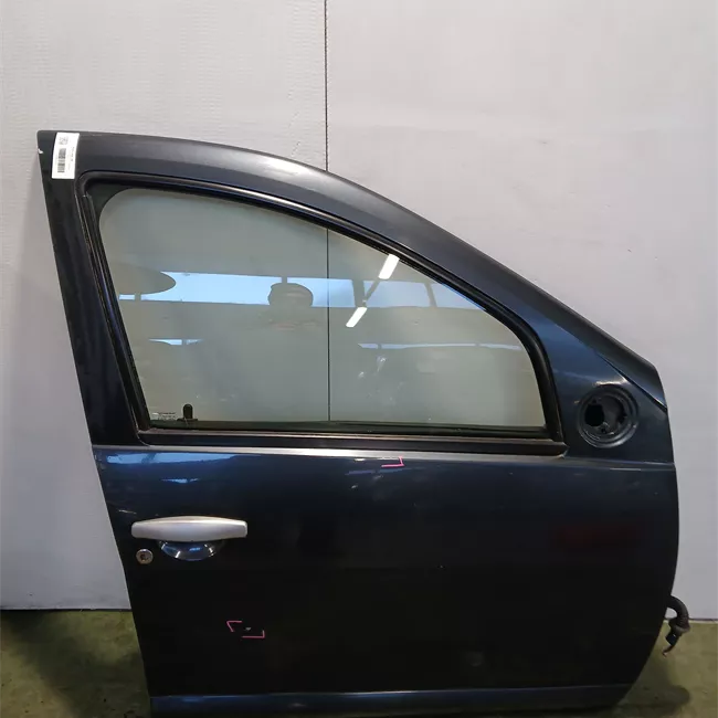 Porta anteriore destra