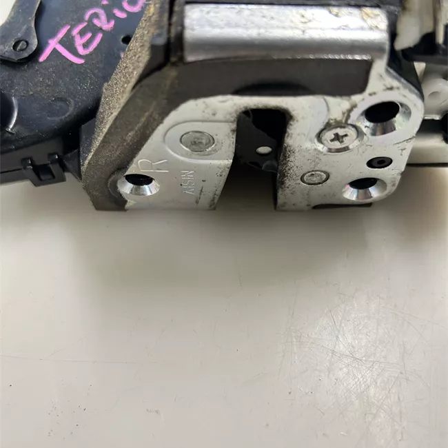 Serratura porta anteriore destra