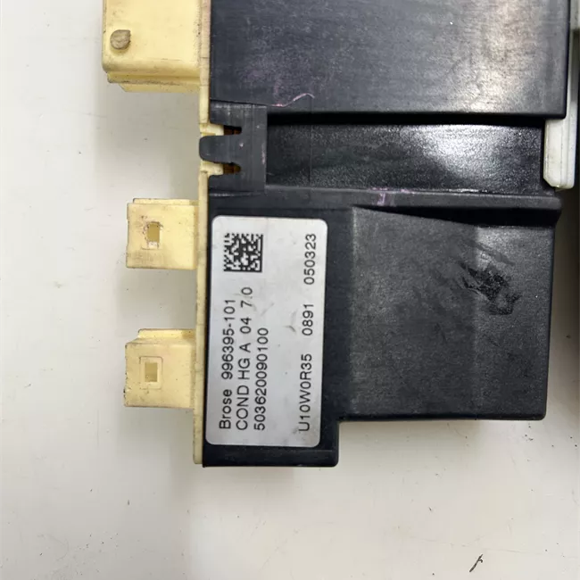 Motorino alzacristallo porta anteriore sinistro