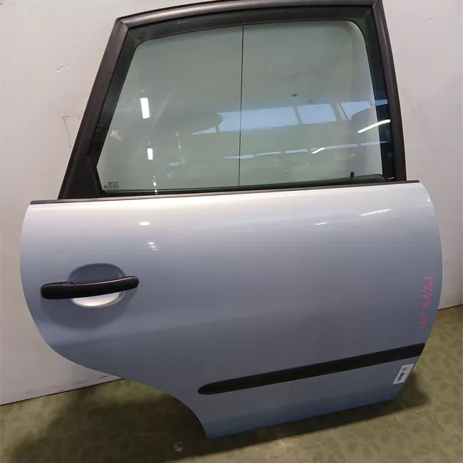 Porta posteriore destra