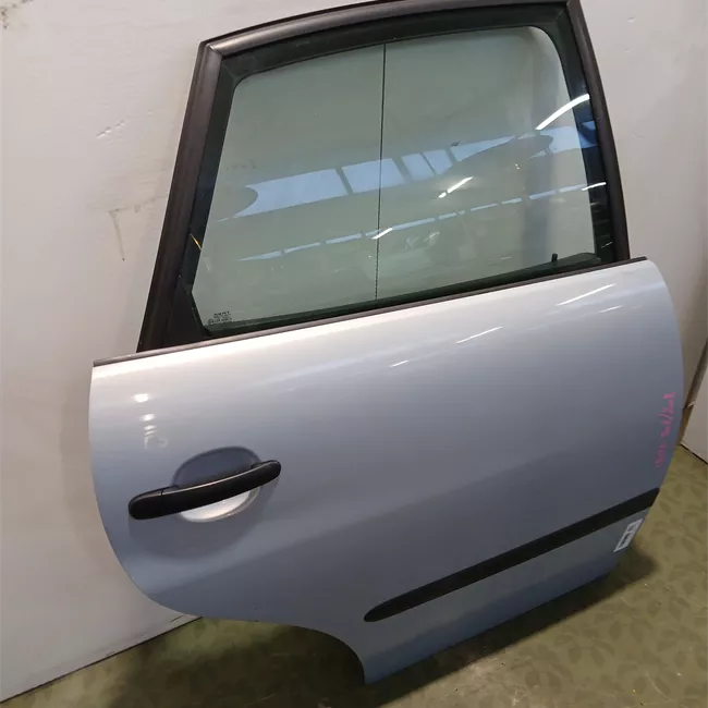 Porta posteriore destra