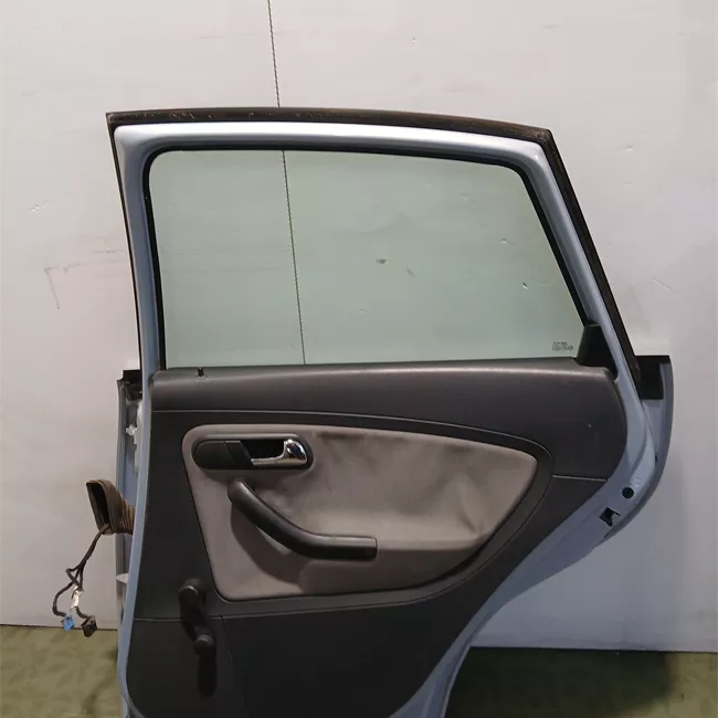 Porta posteriore destra