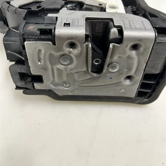 Serratura porta posteriore destra