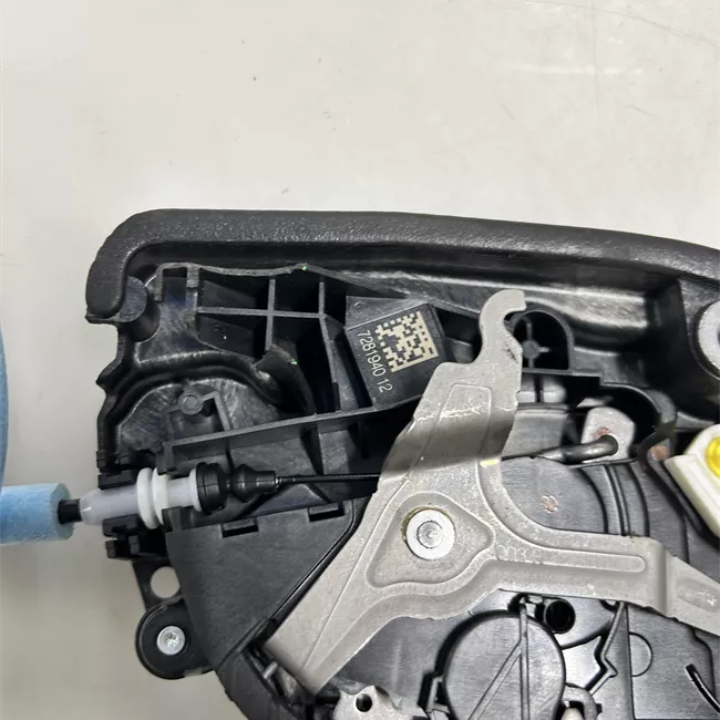 Serratura porta posteriore destra