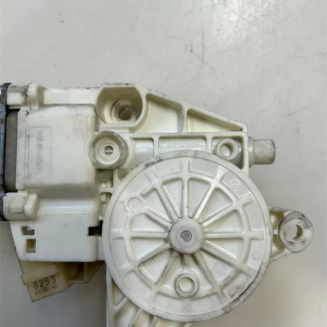 Motorino alzacristallo porta anteriore sinistro