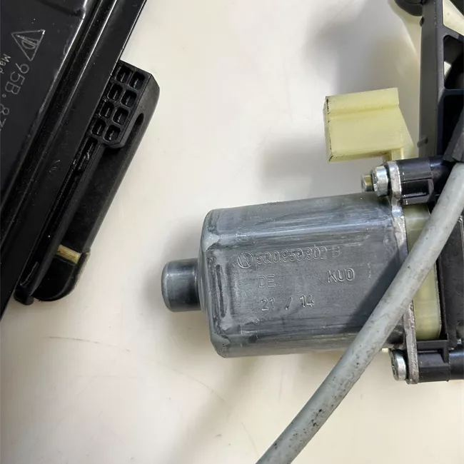 Alzacristallo elettrico porta anteriore destro