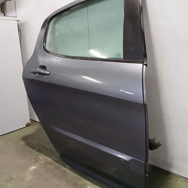 Porta posteriore destra