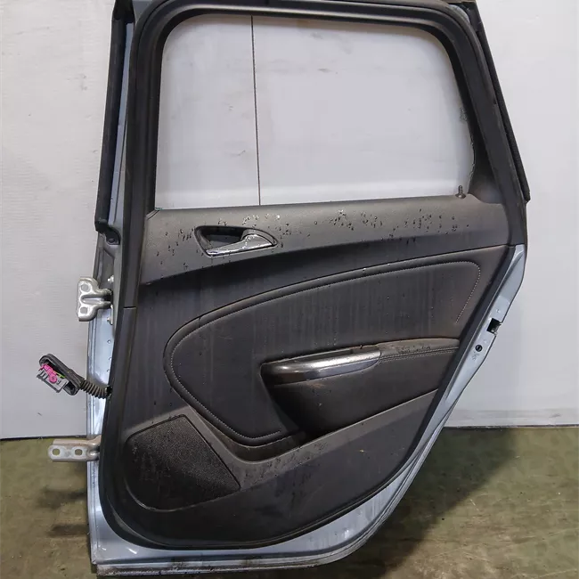 Porta posteriore destra