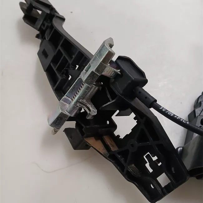 Serratura porta posteriore destra