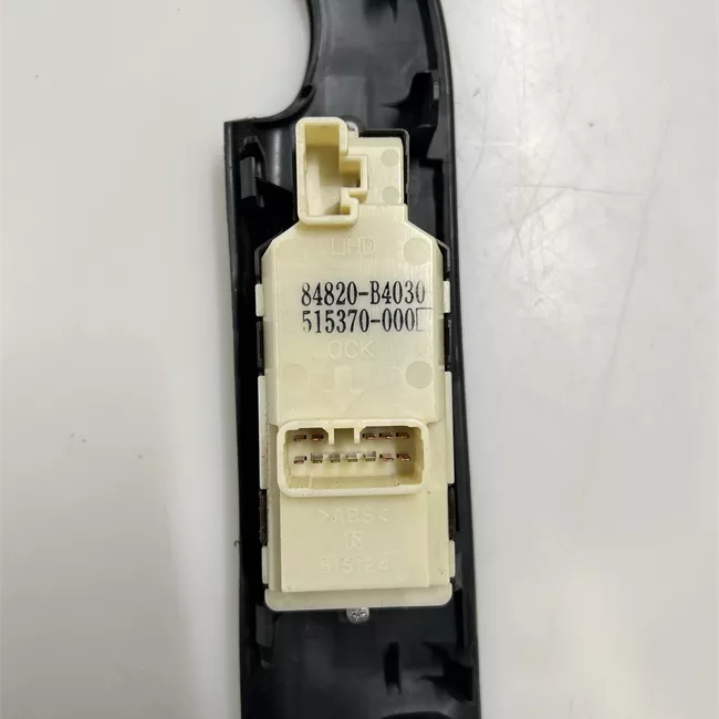 Interruttore alzacristalli porta anteriore