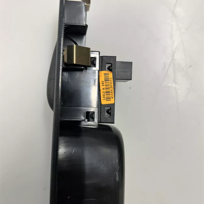 Interruttore alzacristalli porta anteriore