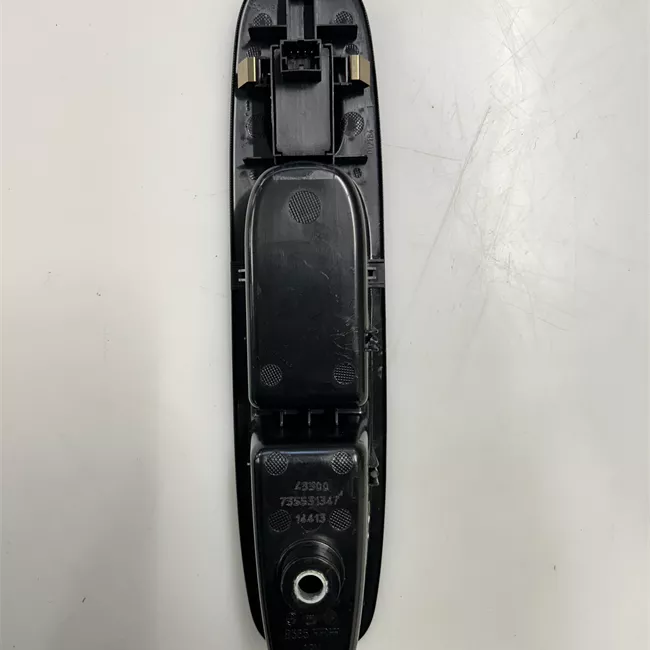 Interruttore alzacristalli porta anteriore