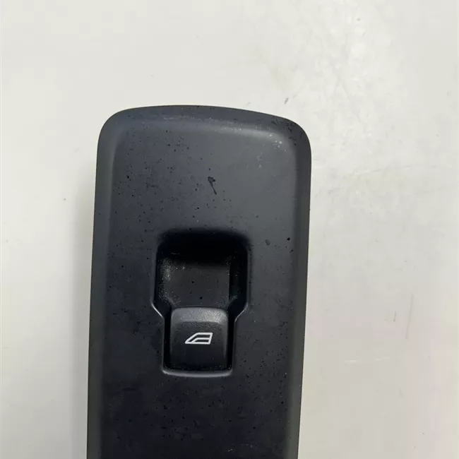 Interruttore alzacristalli porta posteriore destro