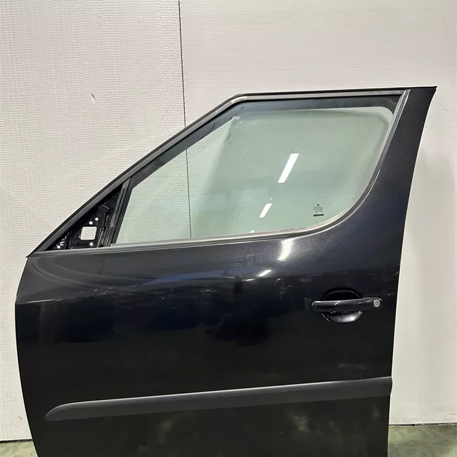 Porta anteriore destra