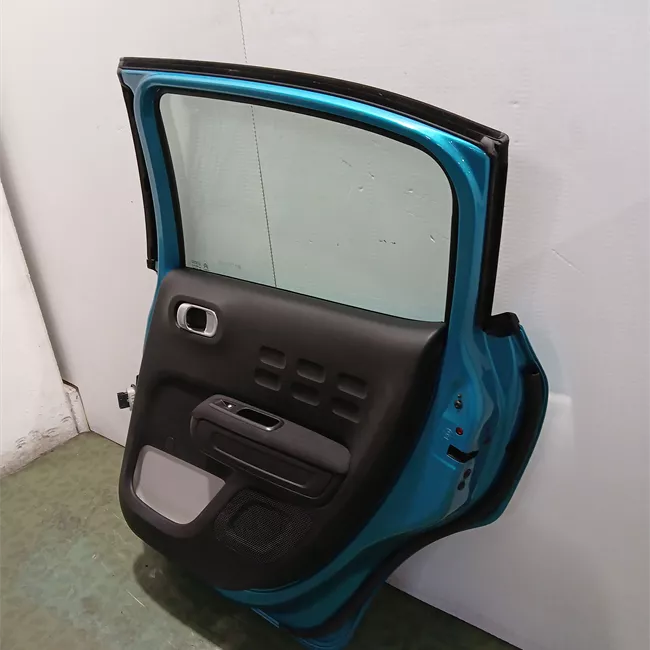 Porta posteriore destra