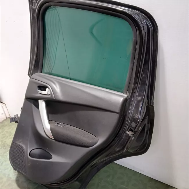 Porta posteriore destra