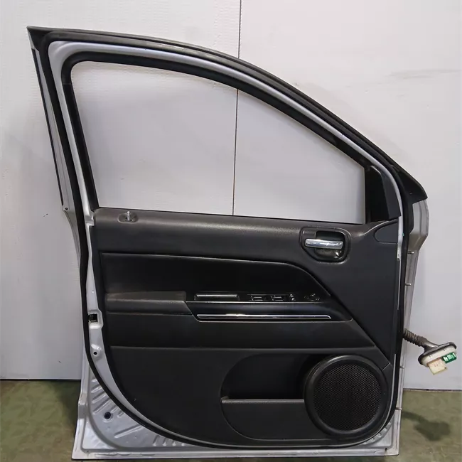 Porta anteriore sinistra