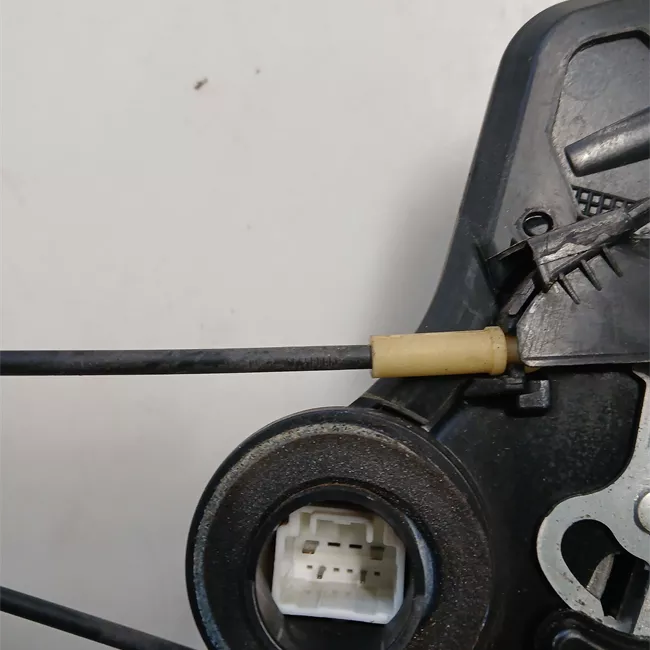 Serratura porta posteriore destra