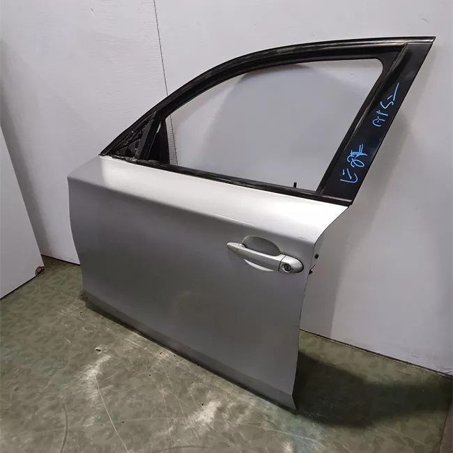 Porta anteriore sinistra