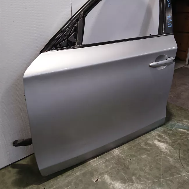 Porta anteriore sinistra