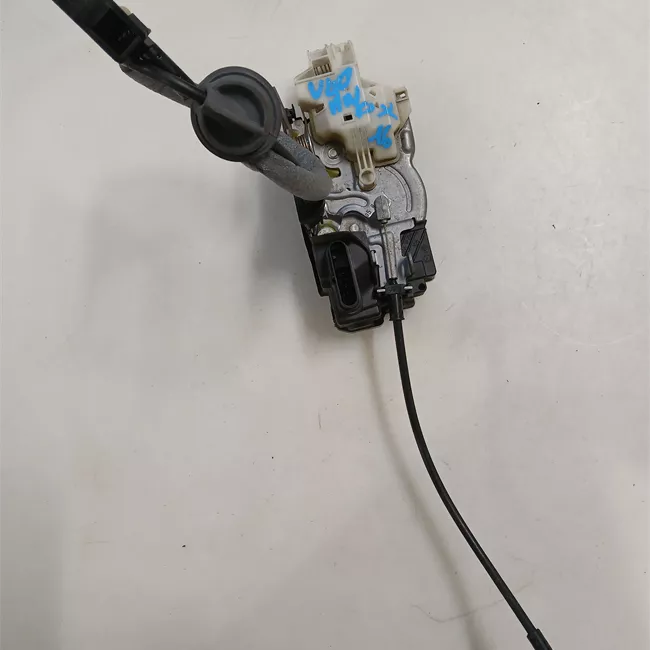 Serratura porta anteriore destra