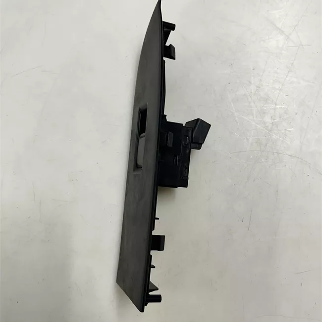 Interruttore alzacristalli porta anteriore