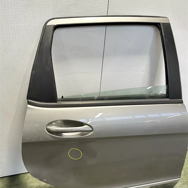 Porta posteriore destra