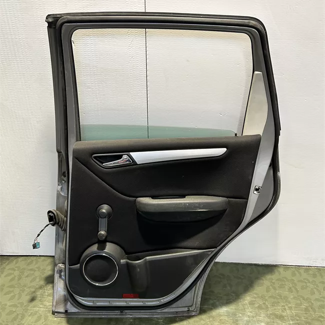 Porta posteriore destra