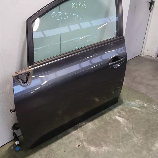 Porta anteriore sinistra