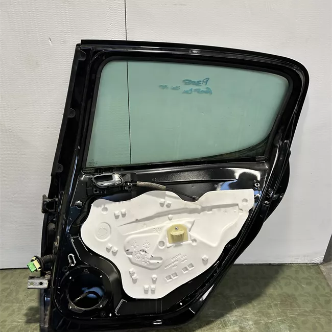 Porta posteriore destra