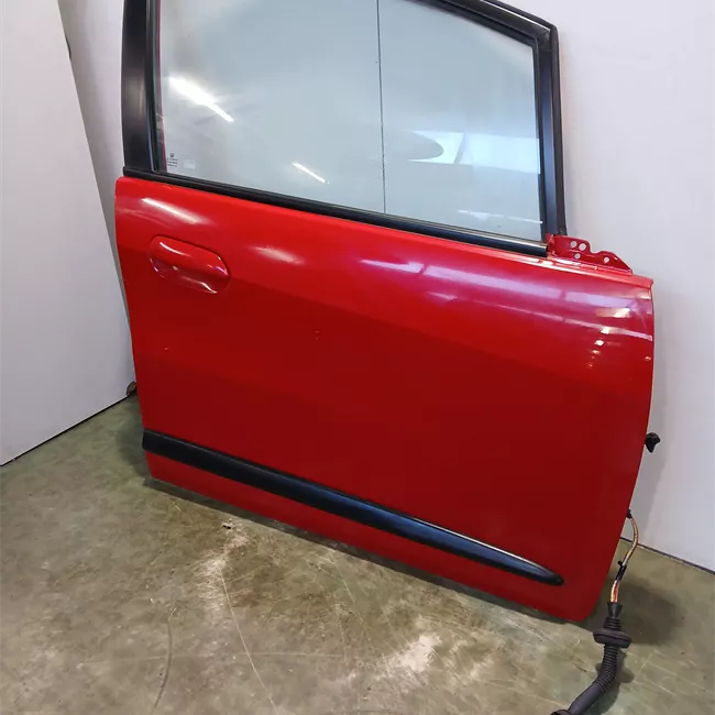 Porta anteriore destra