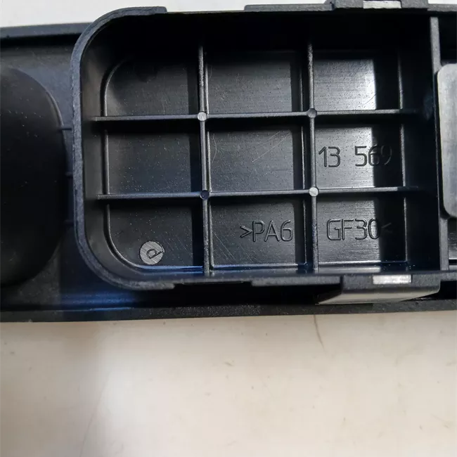 Interruttore alzacristalli porta anteriore