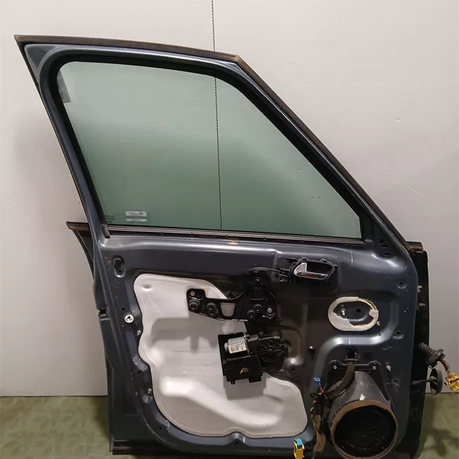 Porta anteriore sinistra