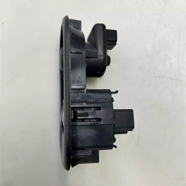 Interruttore alzacristalli porta anteriore sinistro