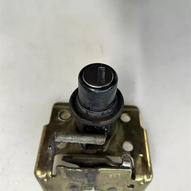 Serratura portello posteriore