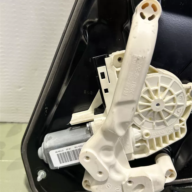 Alzacristallo elettrico porta posteriore destro con motorino