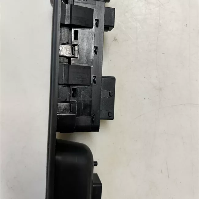 Blocco comandi alzacristalli e retrovisori esterno nero cornelie