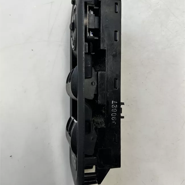 Interruttore alzacristalli porta anteriore